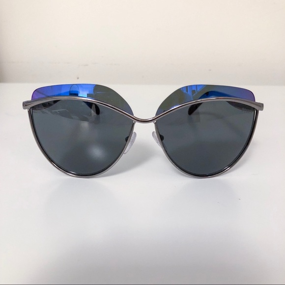 Ed Hardy Swarovski crystal sunglasses display picture 3
